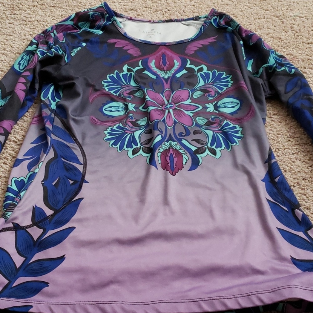 Athleta long sleeved top
